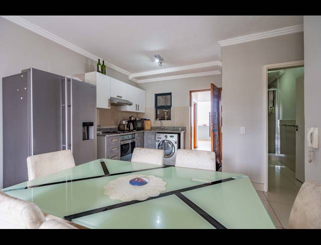 2 BEDROOM APARTMENT TO LET IN UMHLANGA RIDGE
